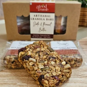 Date& Peanut Butter Granola Bar